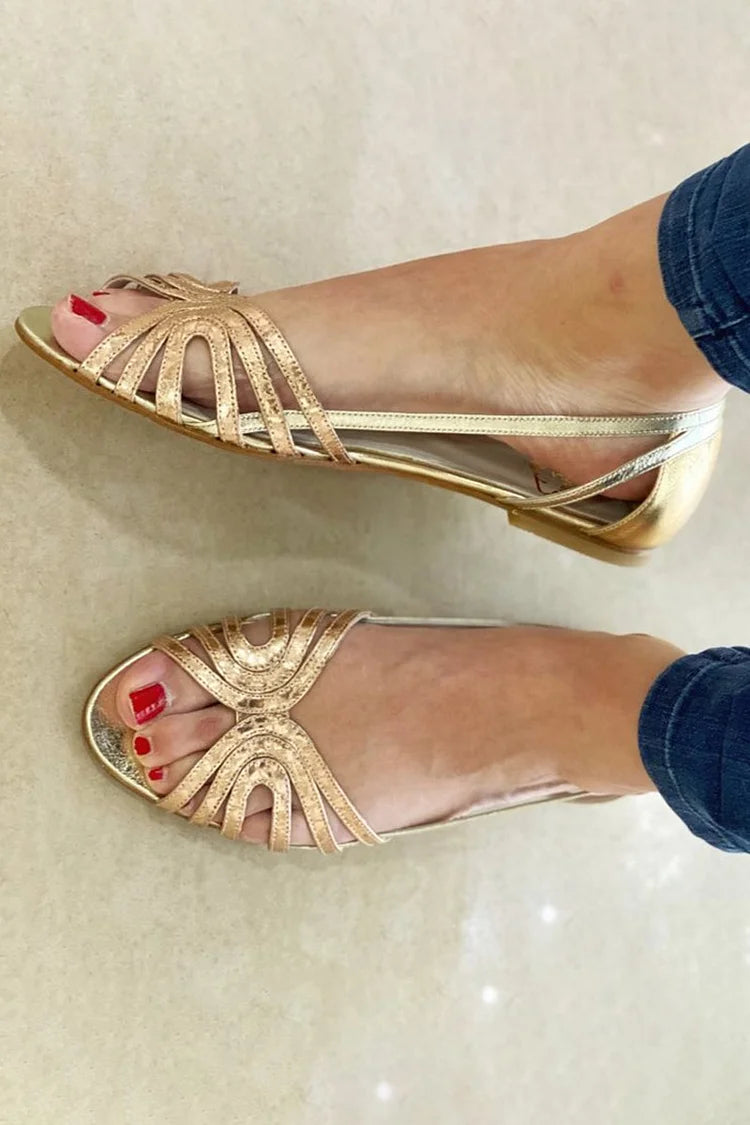 Sandalo Slingback Alberta con dettagli intagliati elegante e comodo