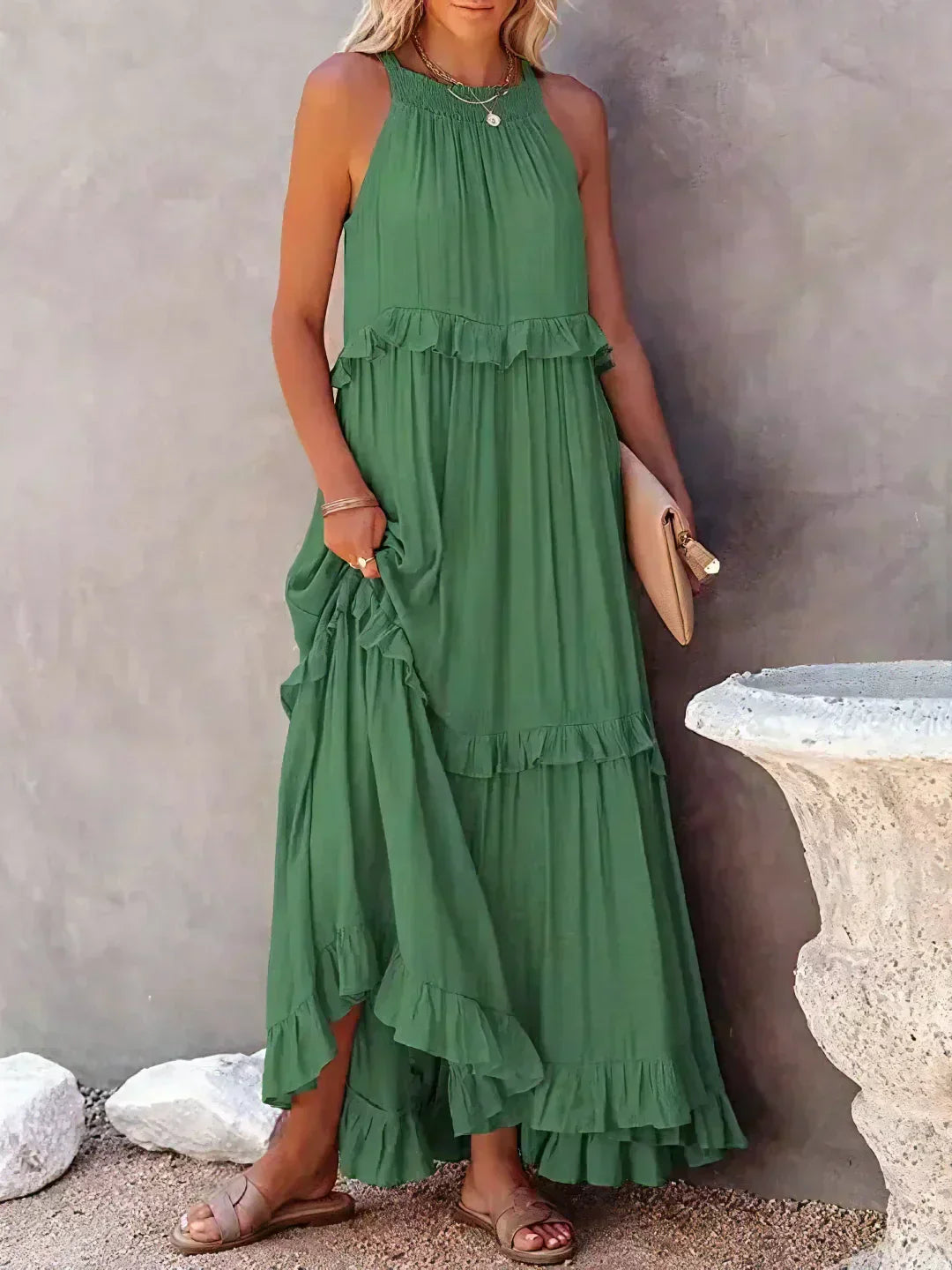 Emilia™ - Elegant Maxi Dress con Scollo a Halter e Dettagli a Volant per uno Stile Unico