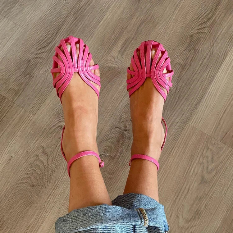 SOLE | Eleganti sandali piatti intrecciati per un look sofisticato