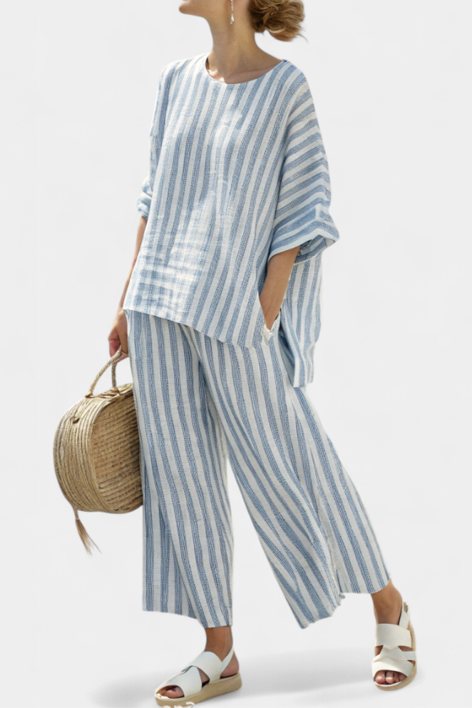 Elegante Set Mediterraneo in Lino con Strisce Bluastre e Dettagli Freschi