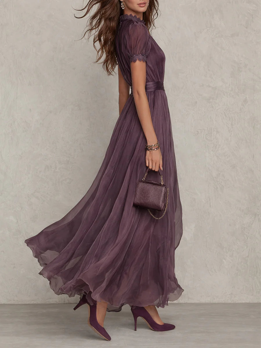 Abito lungo viola con scollo a goccia e bordo in pizzo di chiffon