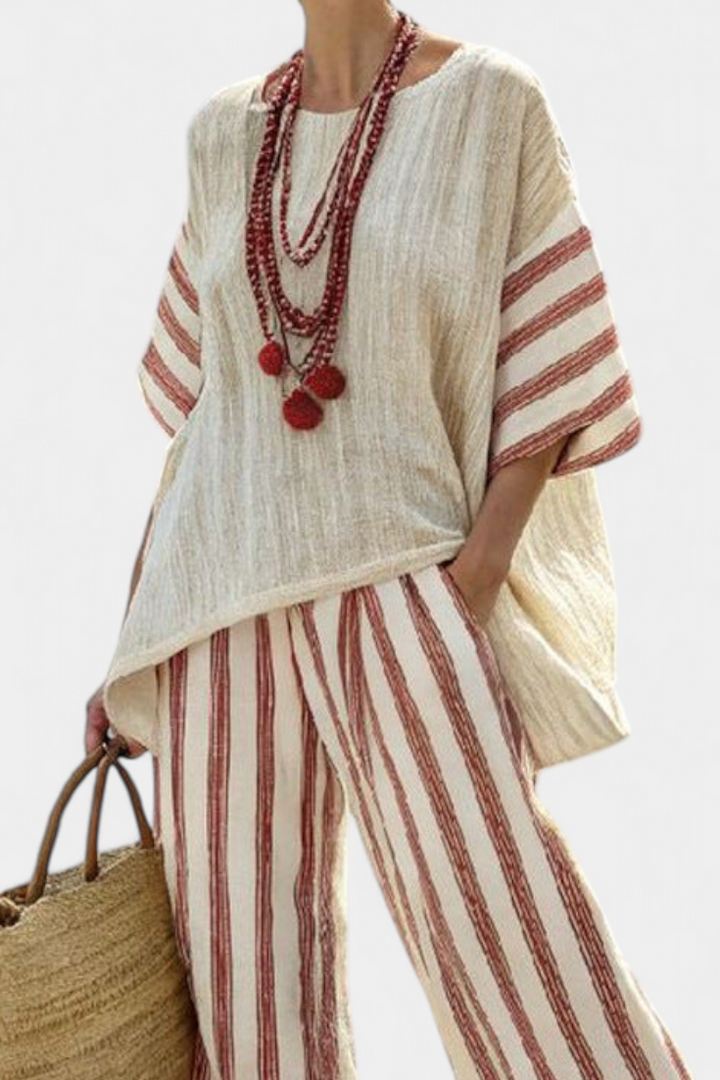 Completo Elegante Daisy con Strisce Rustiche in Rosso e Crudo per uno Stile Unico