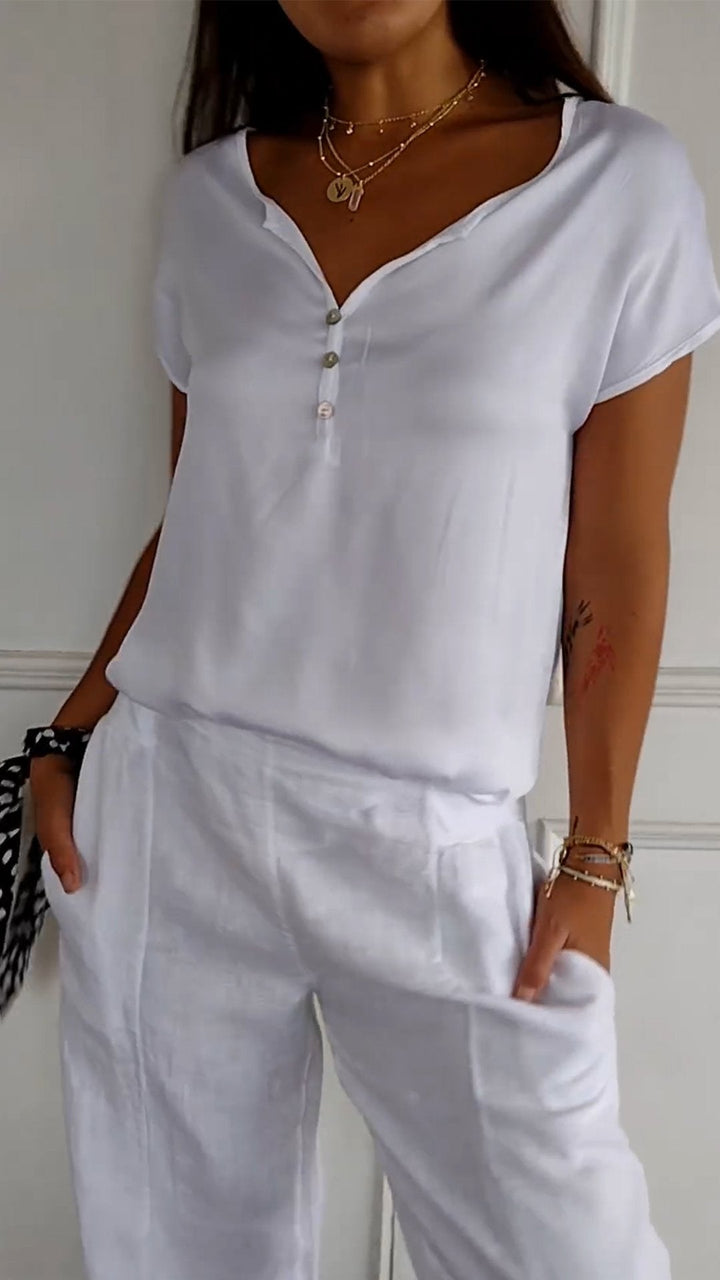 Marisa™ | T-shirt con scollo a V in eleganza casual